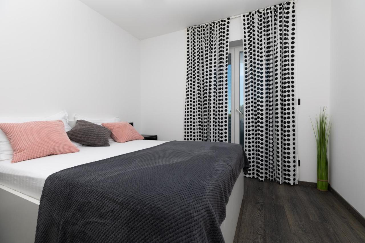 Apartments Ban Mimice Bagian luar foto